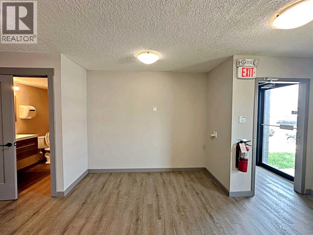 8121 Fraser Avenue, Fort Mcmurray, Alberta  T9H 1W5 - Photo 8 - A2227429