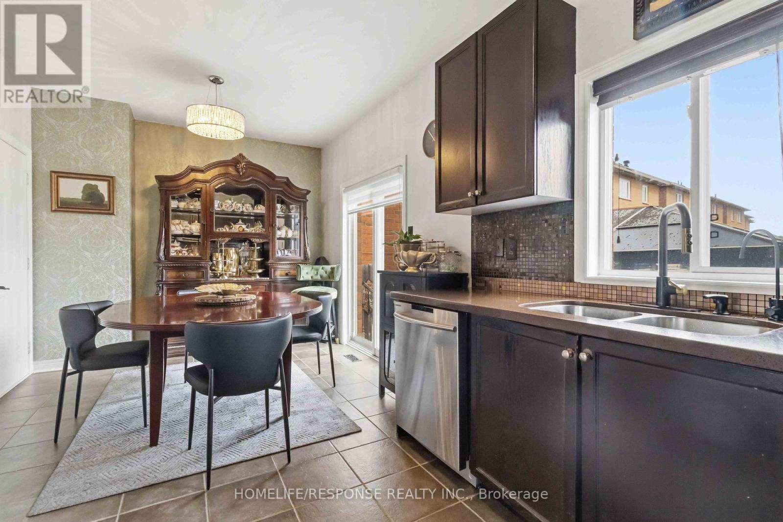 9 Aubergine Street, Richmond Hill, Ontario  L4E 5A8 - Photo 9 - N12904486