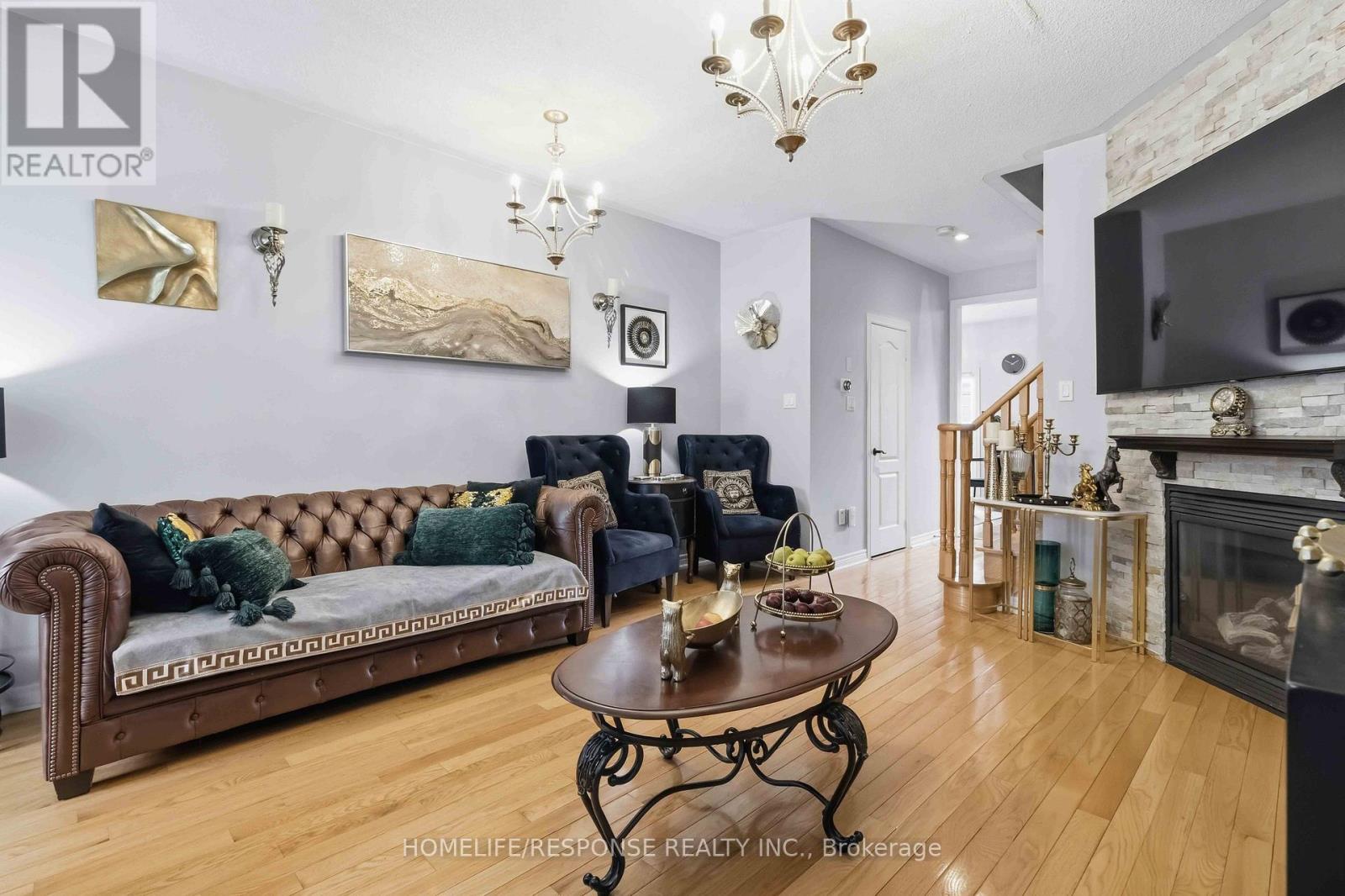 9 Aubergine Street, Richmond Hill, Ontario  L4E 5A8 - Photo 6 - N12904486