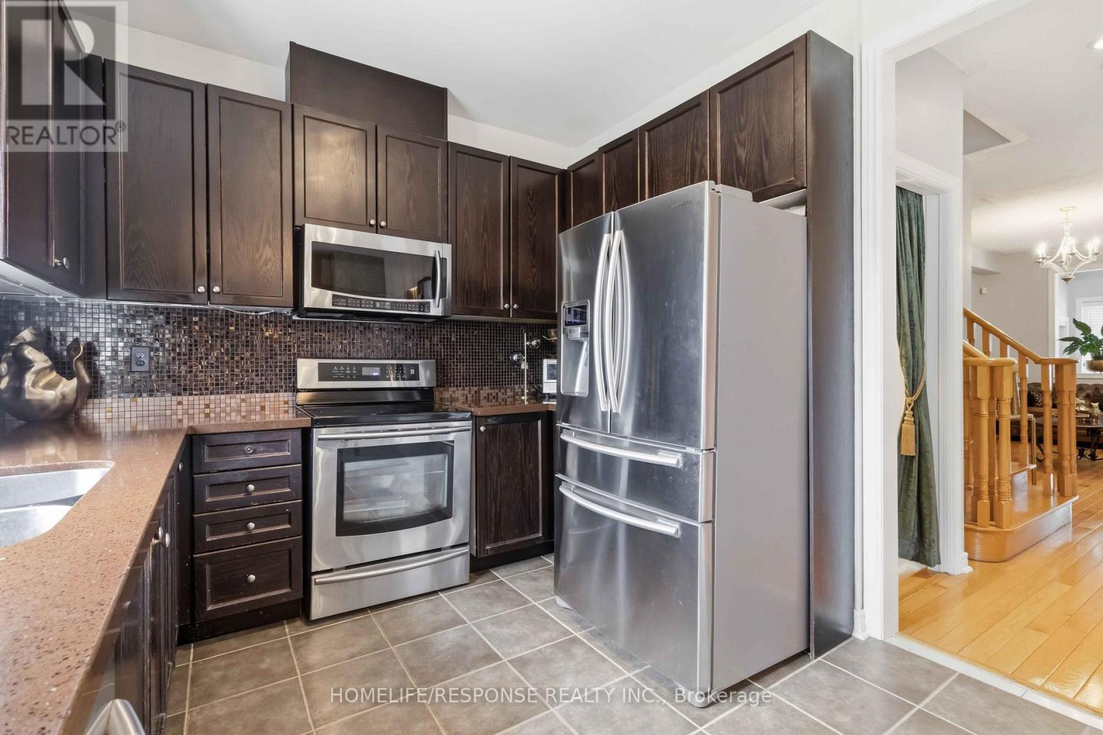 9 Aubergine Street, Richmond Hill, Ontario  L4E 5A8 - Photo 7 - N12904486