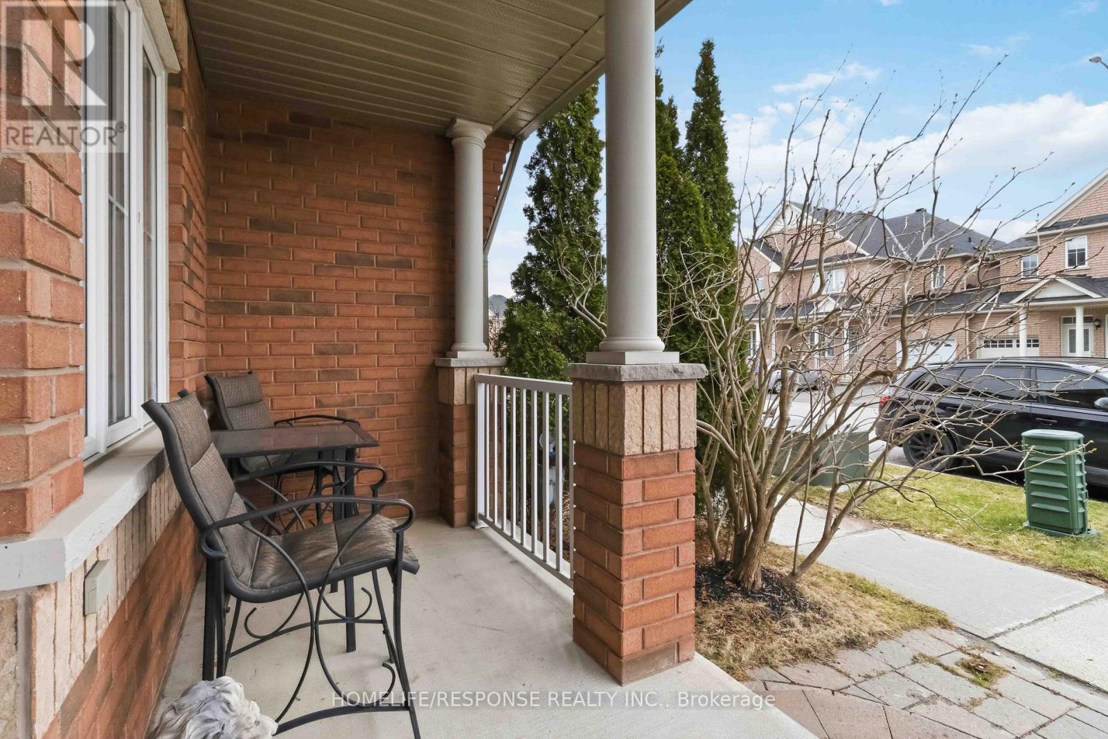 9 Aubergine Street, Richmond Hill, Ontario  L4E 5A8 - Photo 3 - N12904486