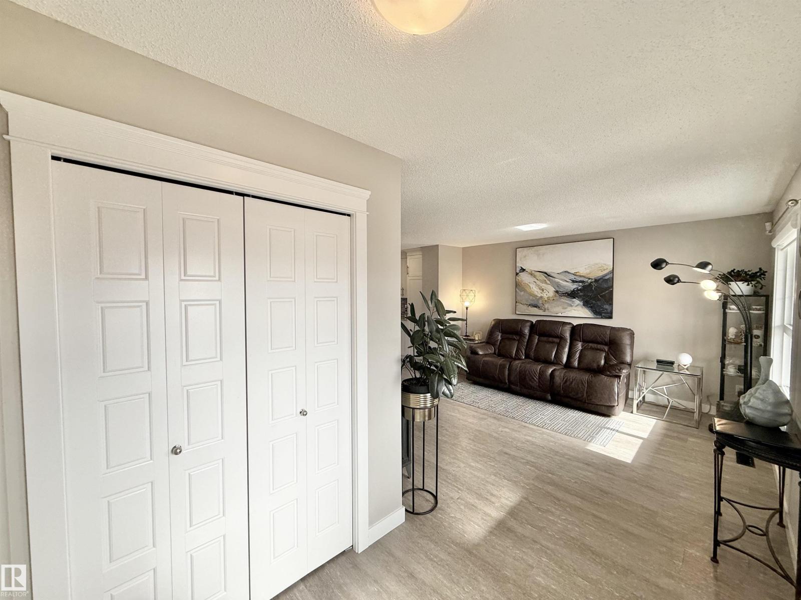 1234 Sandstone Bv, Sherwood Park, Alberta  T8H 1A9 - Photo 4 - E4483137