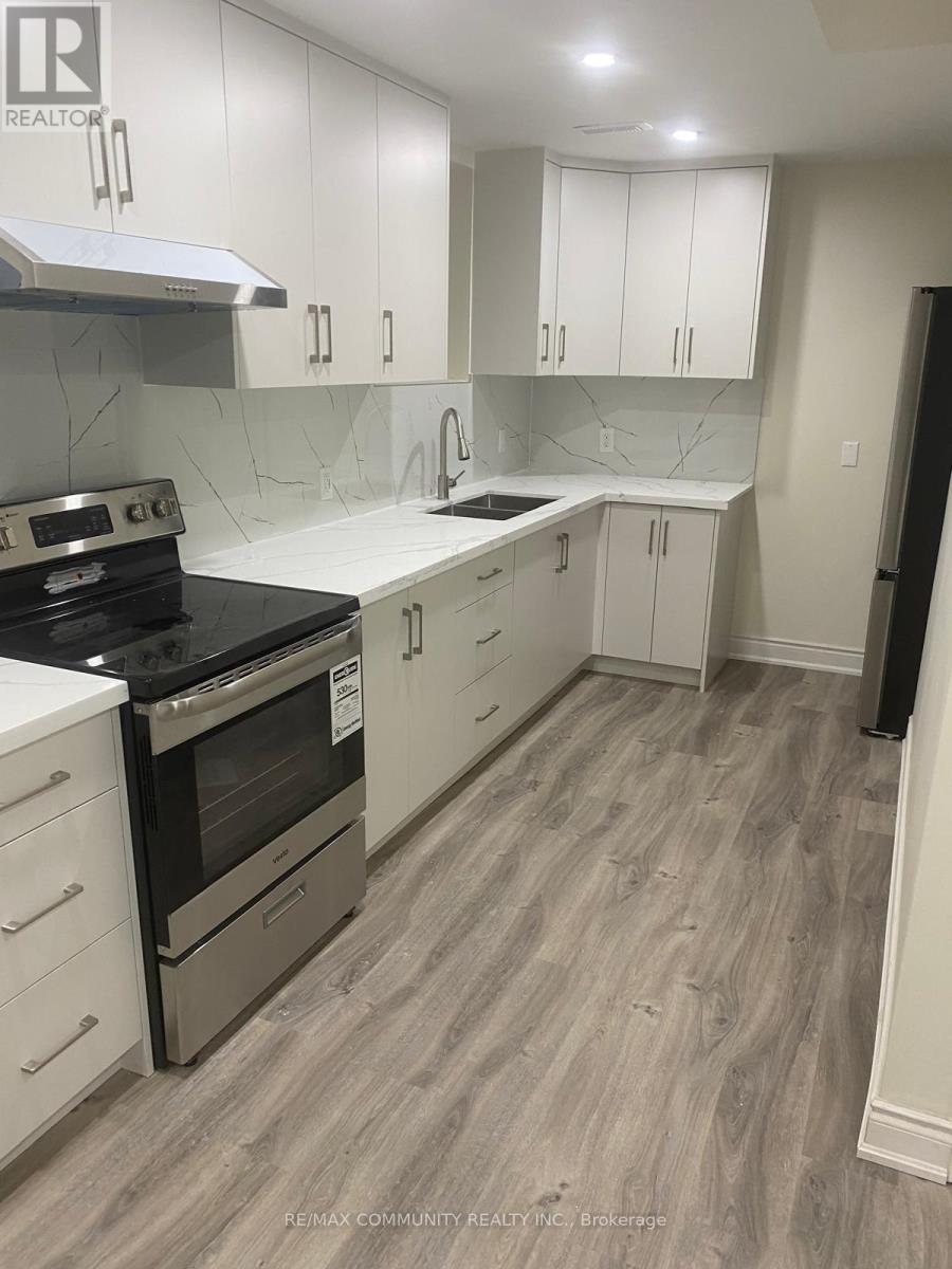 162 Agro Street, Hamilton, Ontario  L8B 1X7 - Photo 2 - X13017492