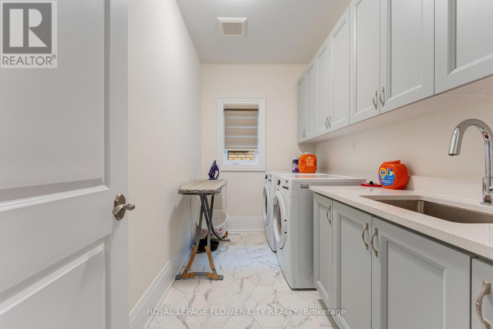 20 Seraville Street, Vaughan, Ontario  L4H 4P7 - Photo 19 - N13004566