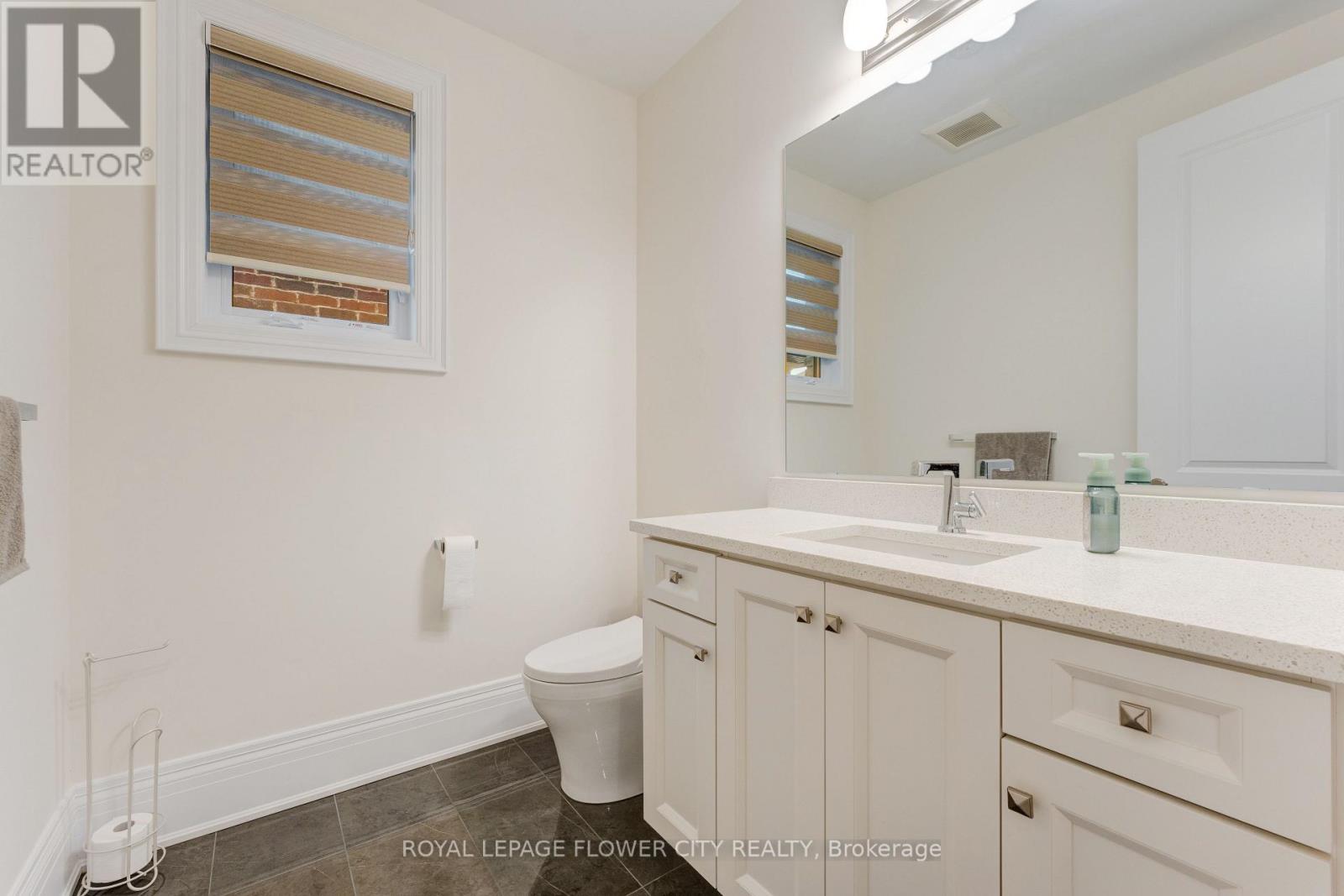 20 Seraville Street, Vaughan, Ontario  L4H 4P7 - Photo 7 - N13004566