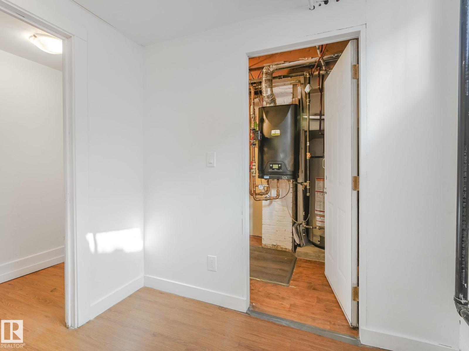 9638 106 Av NW, Edmonton, Alberta  T5H 0N4 - Photo 47 - E4476654