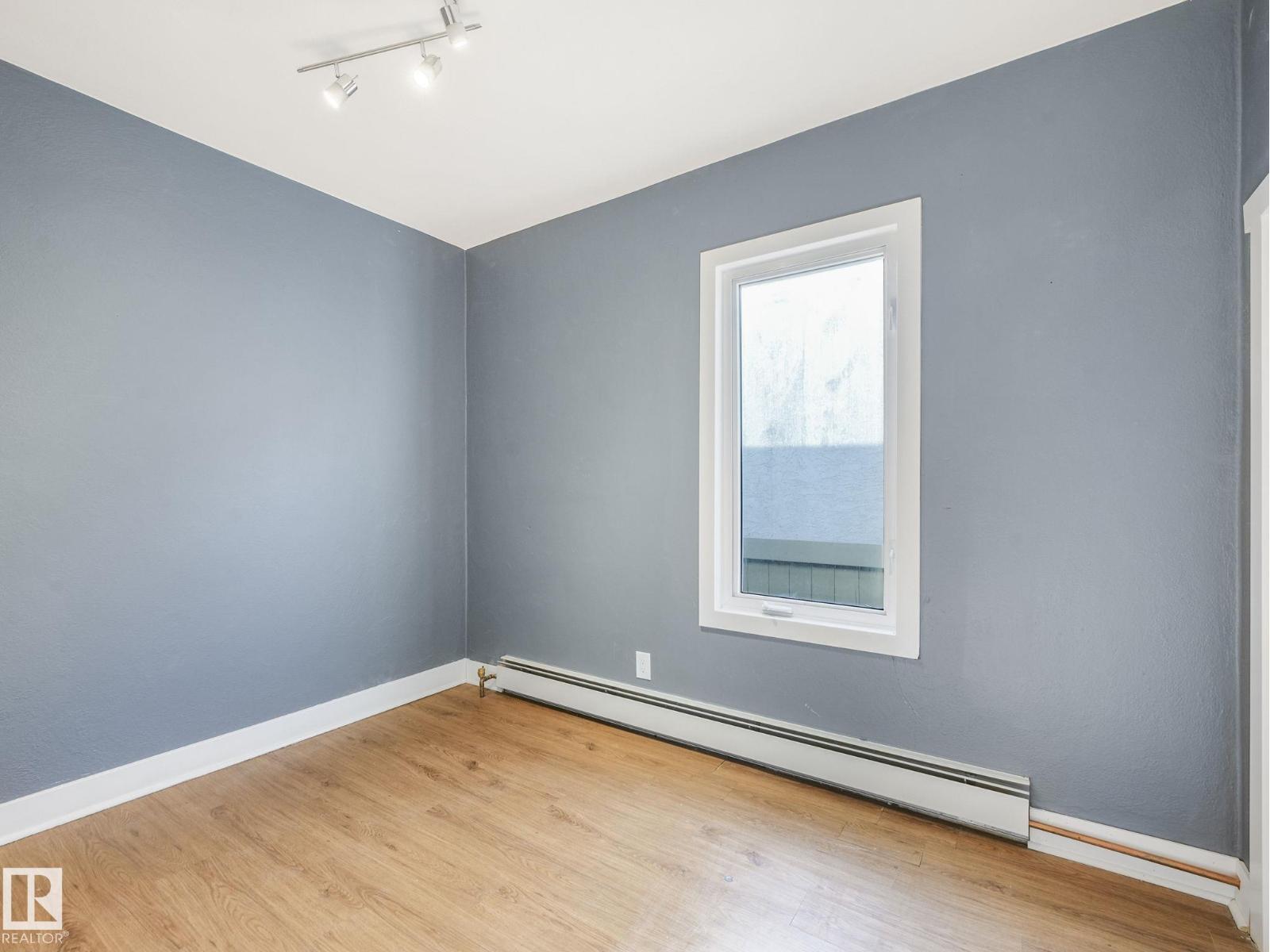 9638 106 Av NW, Edmonton, Alberta  T5H 0N4 - Photo 13 - E4476654