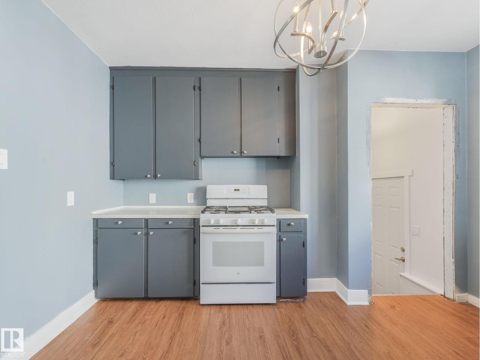 9638 106 Av NW, Edmonton, Alberta  T5H 0N4 - Photo 28 - E4476654