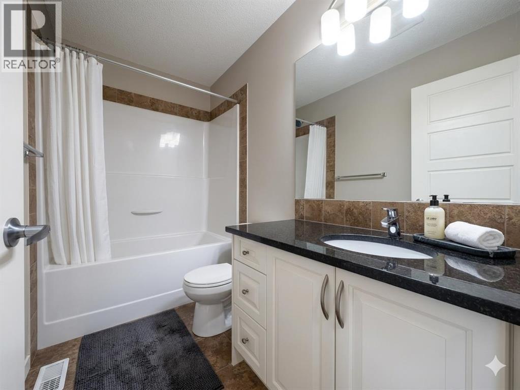 535 Panatella Walk Nw, Calgary, Alberta  T3K 0Z3 - Photo 11 - A2302413