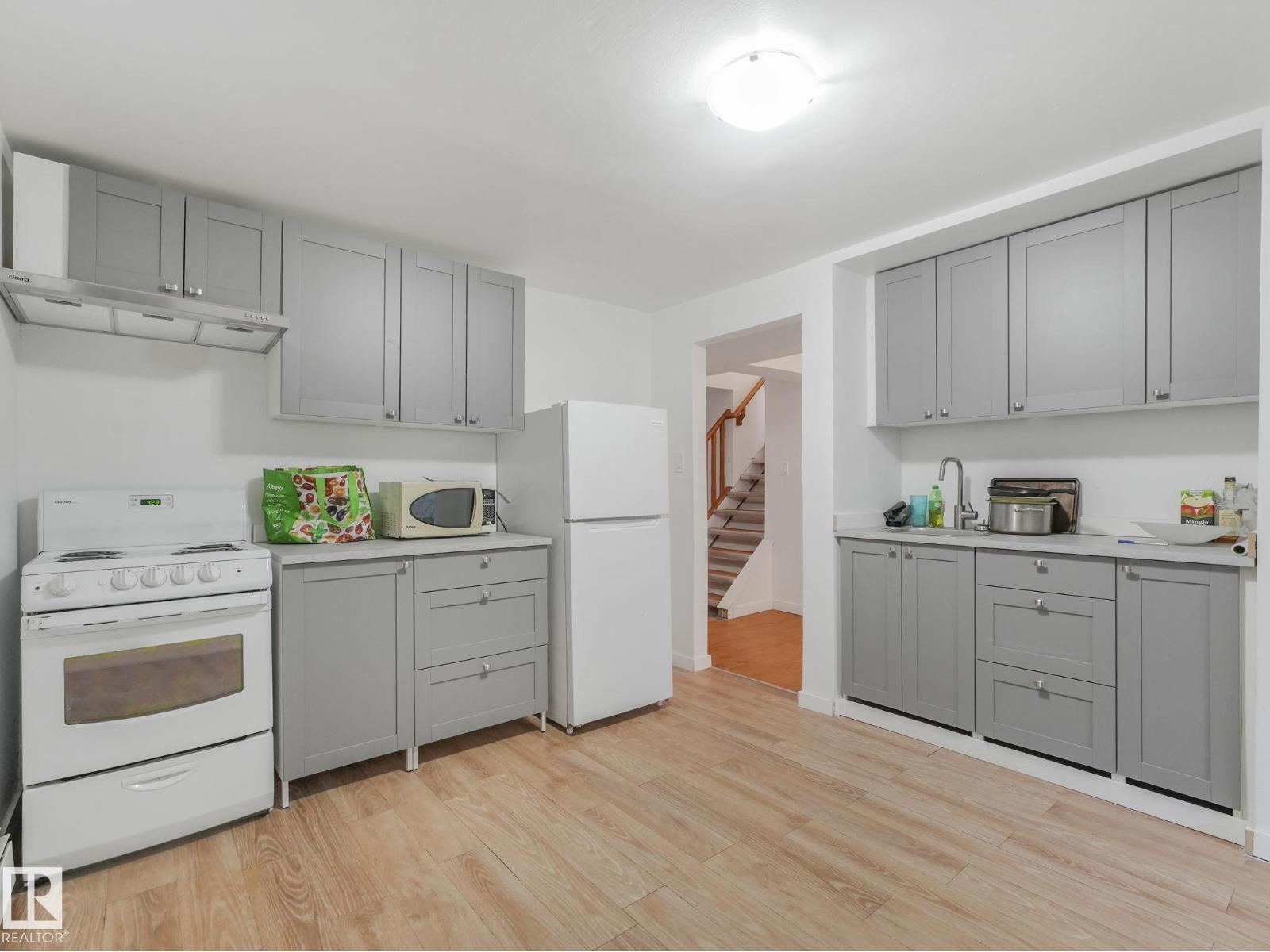 9638 106 Av NW, Edmonton, Alberta  T5H 0N4 - Photo 49 - E4476654