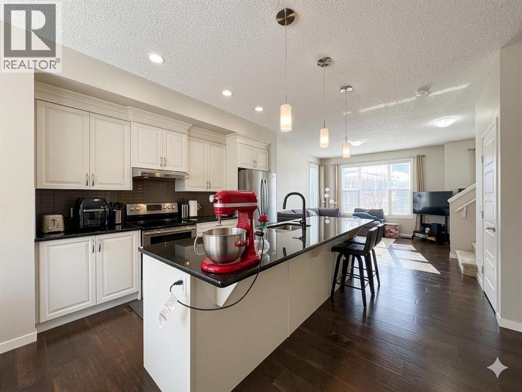 535 Panatella Walk Nw, Calgary, Alberta  T3K 0Z3 - Photo 2 - A2302413