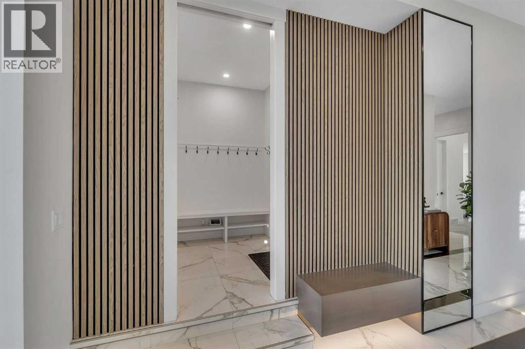 351 Lucas Way NW, Calgary, Alberta  T3P 1Z3 - Photo 10 - A2302666