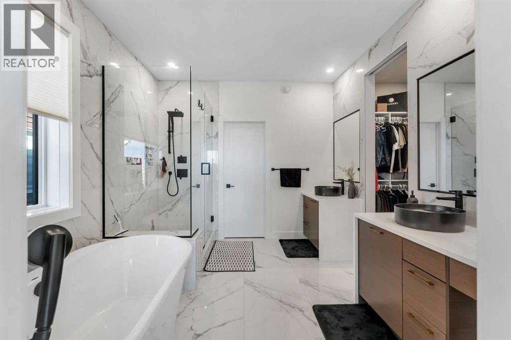 351 Lucas Way NW, Calgary, Alberta  T3P 1Z3 - Photo 36 - A2302666