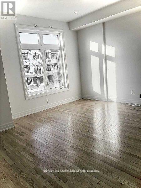 160 Tango Crescent, Newmarket, Ontario  L3X 0K5 - Photo 6 - N12853300