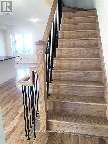 160 Tango Crescent, Newmarket, Ontario  L3X 0K5 - Photo 9 - N12853300