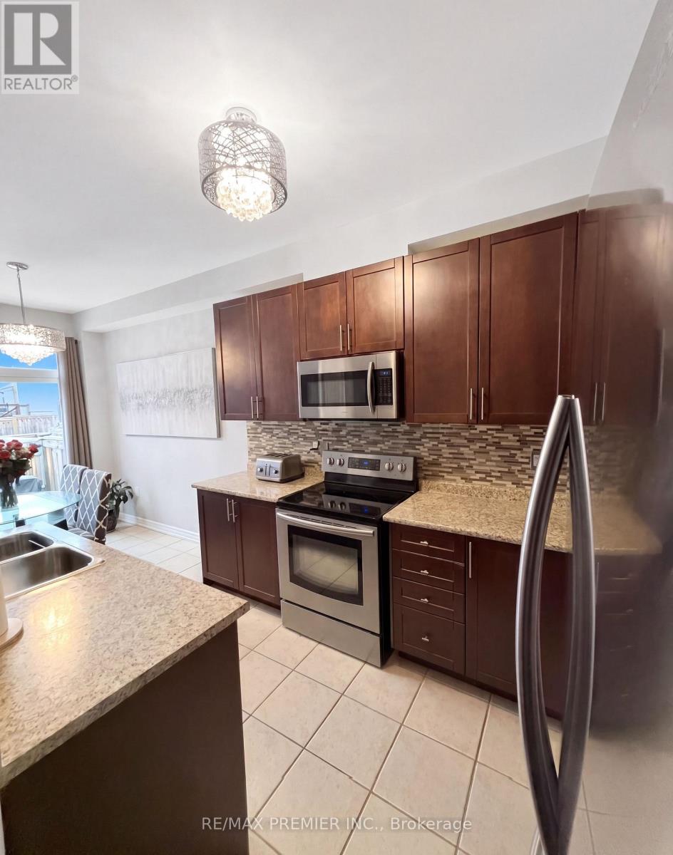 82 Chesterwood Crescent, Brampton, Ontario  L6Y 0Z5 - Photo 11 - W12961110