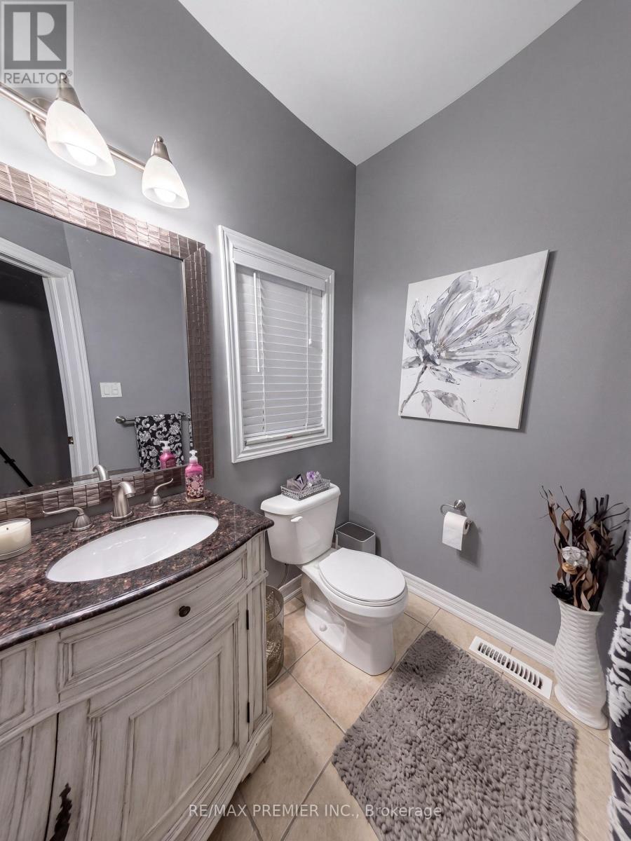 82 Chesterwood Crescent, Brampton, Ontario  L6Y 0Z5 - Photo 15 - W12961110