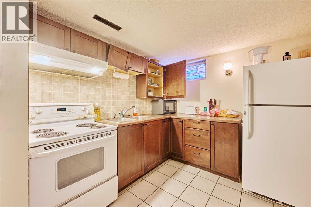 28 Cornell Place NW, Calgary, Alberta  T2K 1J4 - Photo 25 - A2292823