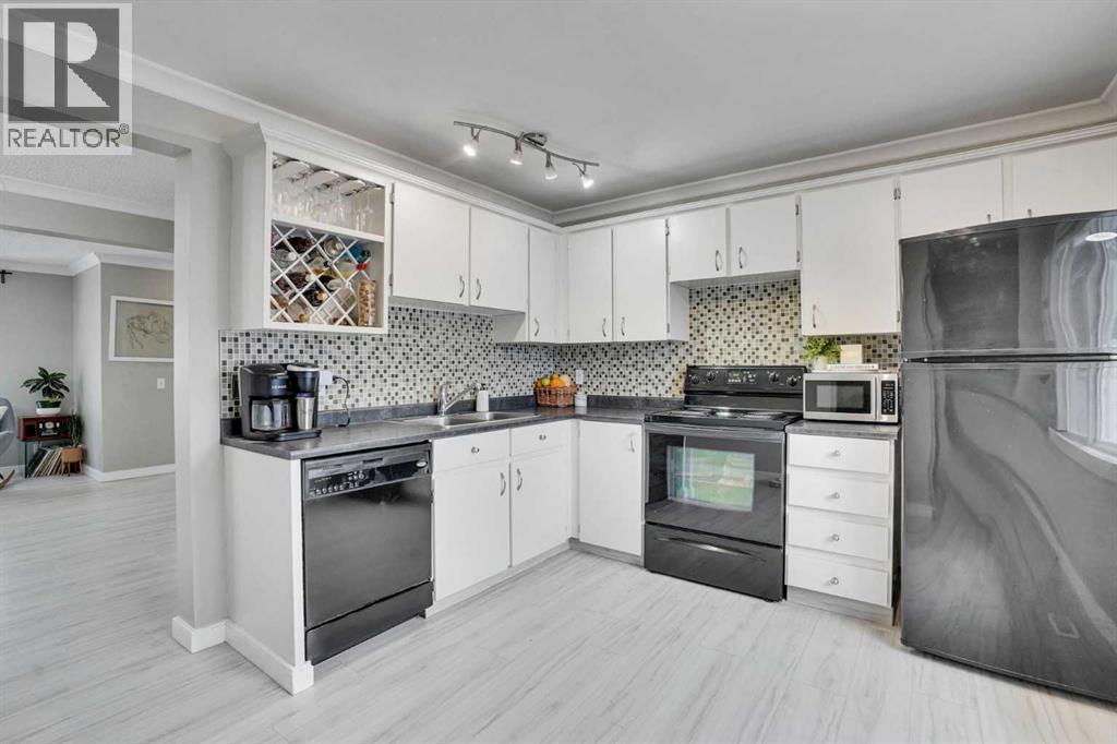 12 Queen Anne Close Se, Calgary, Alberta  T2J 6N6 - Photo 14 - A2302702