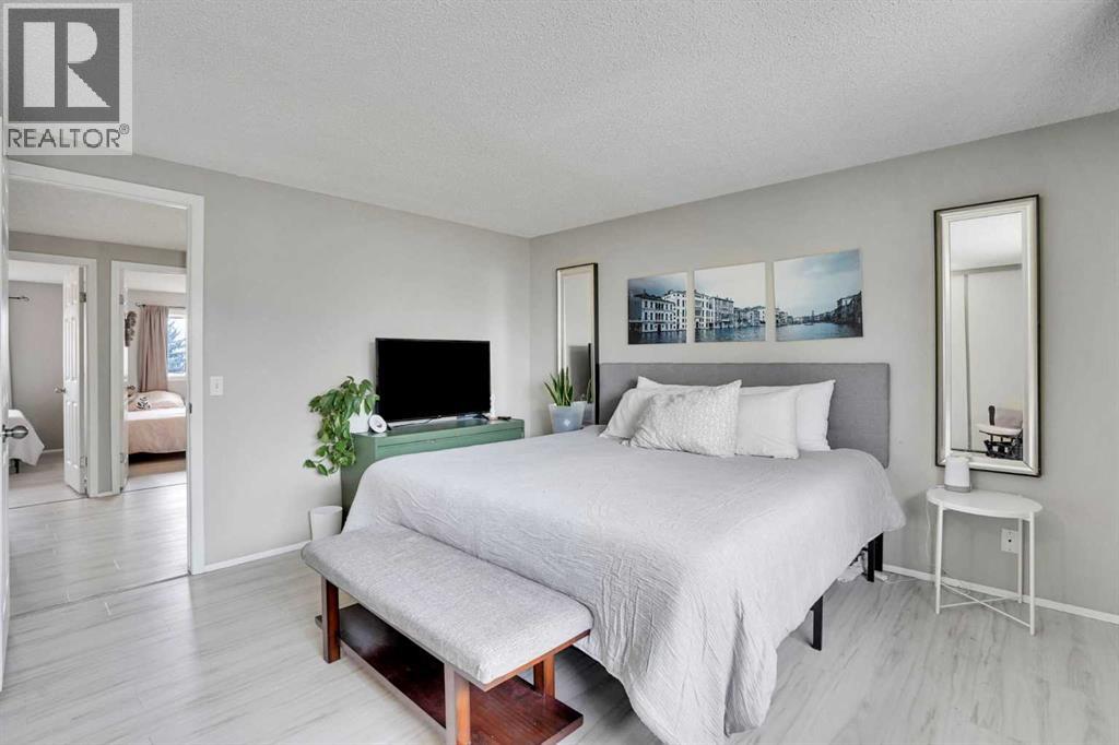 12 Queen Anne Close Se, Calgary, Alberta  T2J 6N6 - Photo 28 - A2302702