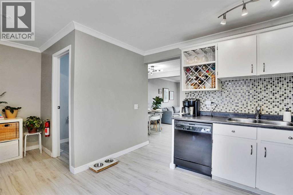 12 Queen Anne Close Se, Calgary, Alberta  T2J 6N6 - Photo 19 - A2302702