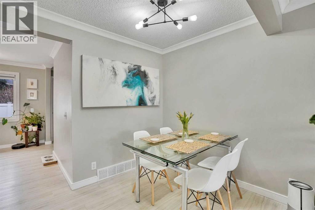 12 Queen Anne Close Se, Calgary, Alberta  T2J 6N6 - Photo 11 - A2302702