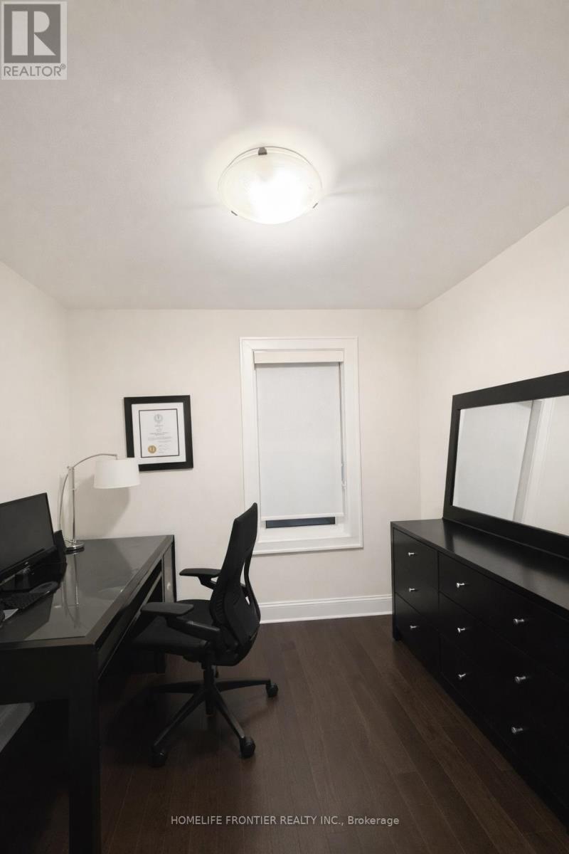 38 Henderson Avenue, Toronto, Ontario  M6J 2B8 - Photo 12 - C13017526