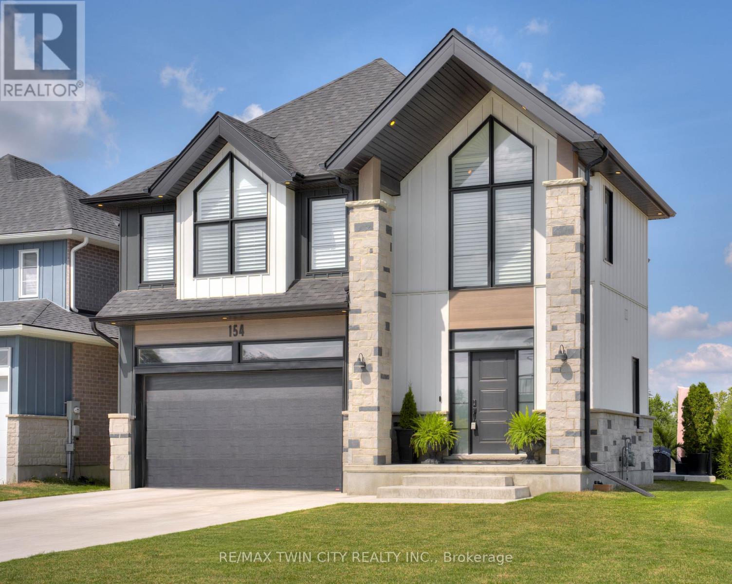 154 Dempsey Drive, Stratford, Ontario  N5A 0R5 - Photo 2 - X13015130