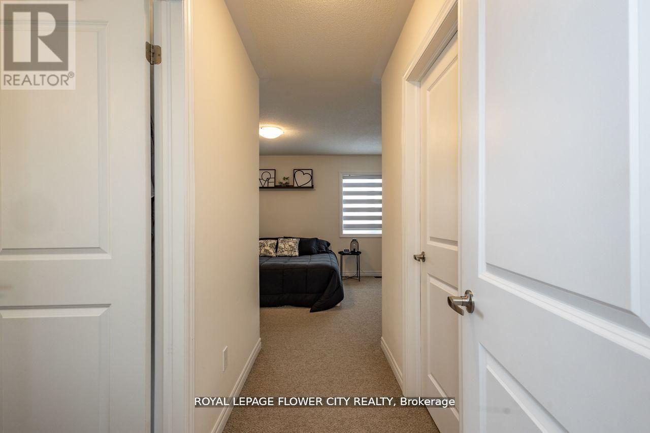 13 Ferragine Crescent, Bradford West Gwillimbury (Bradford), Ontario  L3Z 2A6 - Photo 21 - N13017516