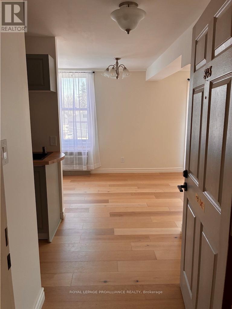 303 - 172 Main Street, Prince Edward County, Ontario  K0K 2T0 - Photo 11 - X13017396