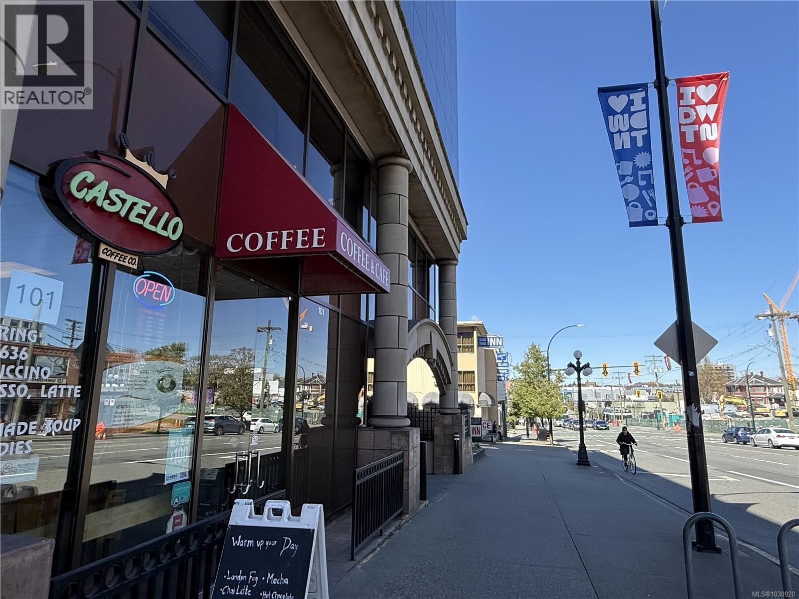 1802 Douglas St, Victoria, British Columbia  V8T 4K6 - Photo 1 - 1030920