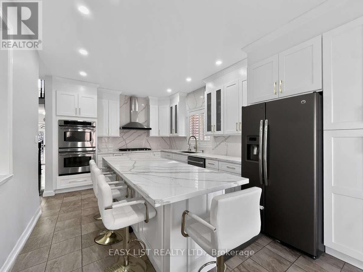 39 Good Hope Road, Brampton, Ontario  L6R 3L6 - Photo 10 - W13017504