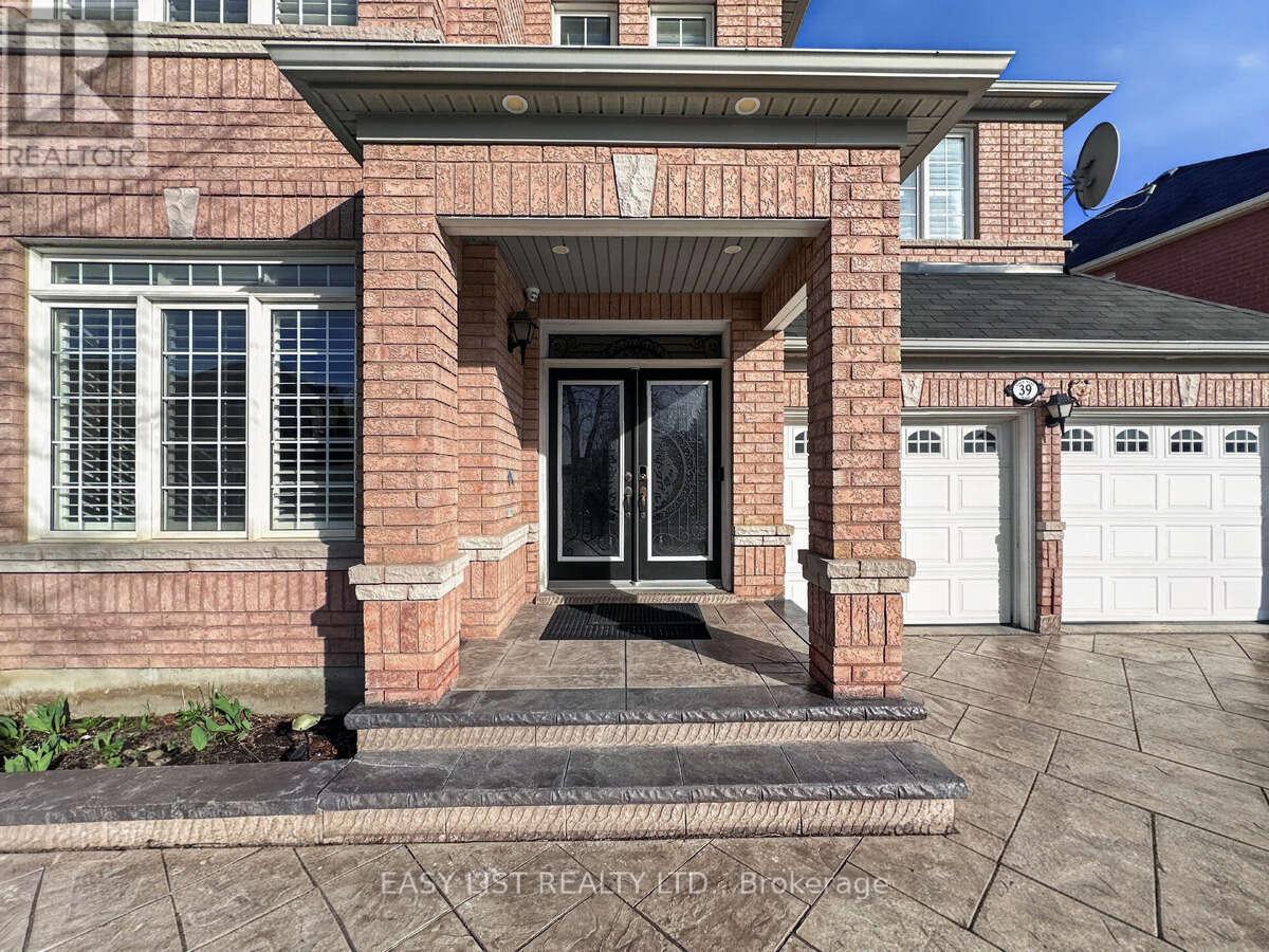 39 Good Hope Road, Brampton, Ontario  L6R 3L6 - Photo 4 - W13017504