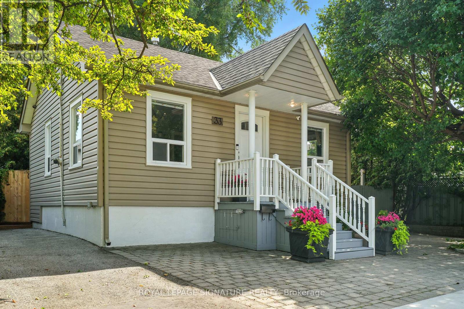 33 Cochrane Drive W, Toronto, Ontario  M8Z 3Z4 - Photo 30 - W13017530