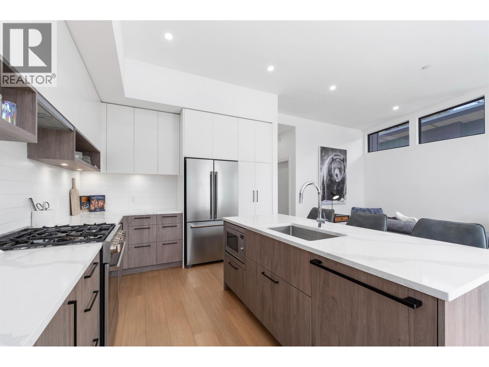 41 4000 Sunstone Way, Pemberton, British Columbia  V0N 2L3 - Photo 10 - R3113102