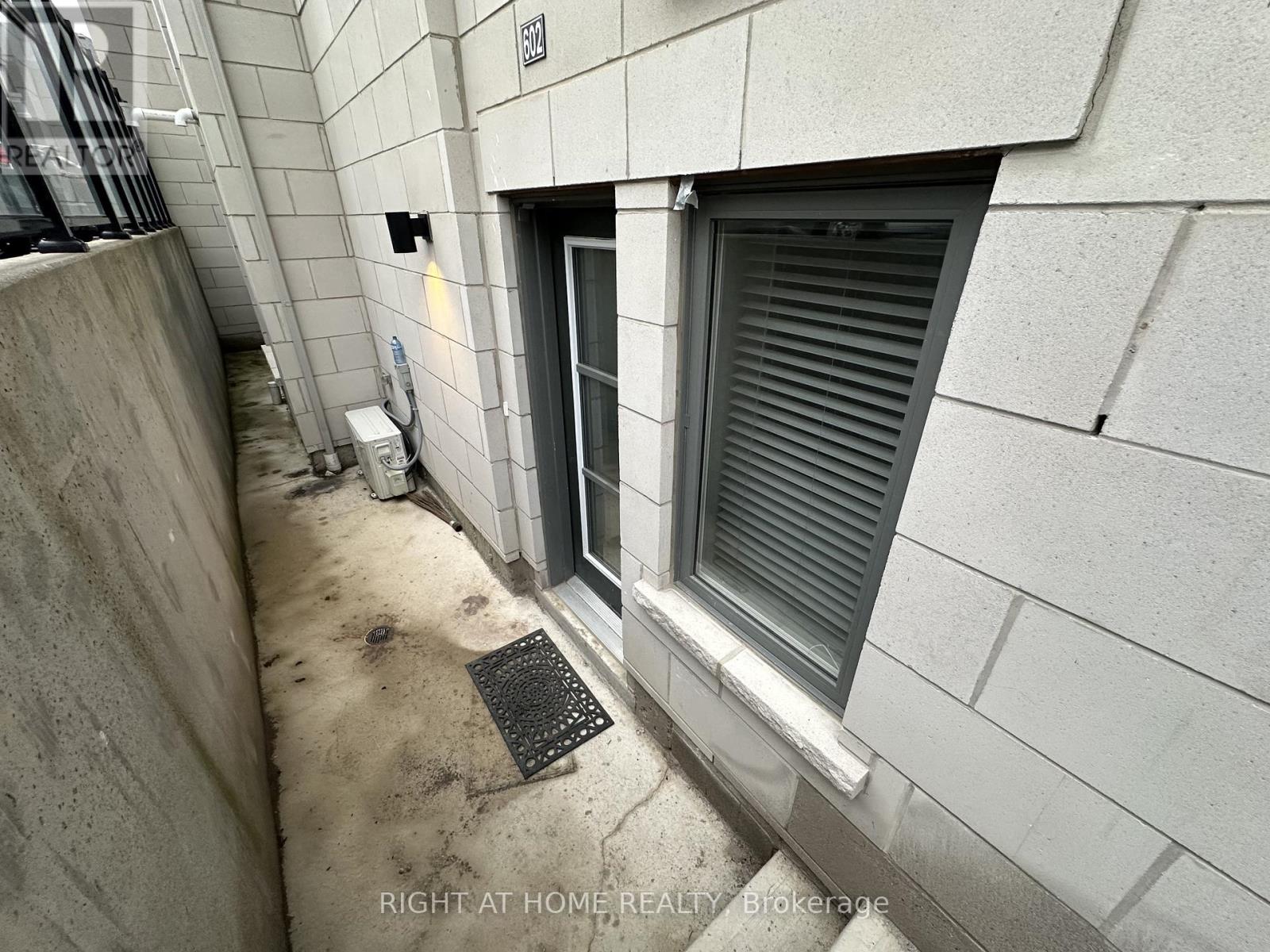 602 - 50 Halliford Place, Brampton, Ontario  L6P 4R1 - Photo 3 - W13011790