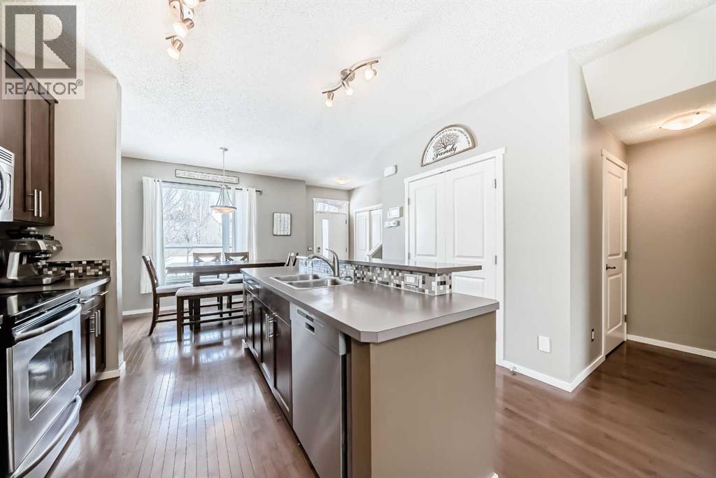 63 Chapalina Square SE, Calgary, Alberta  T2X 0L5 - Photo 5 - A2293389