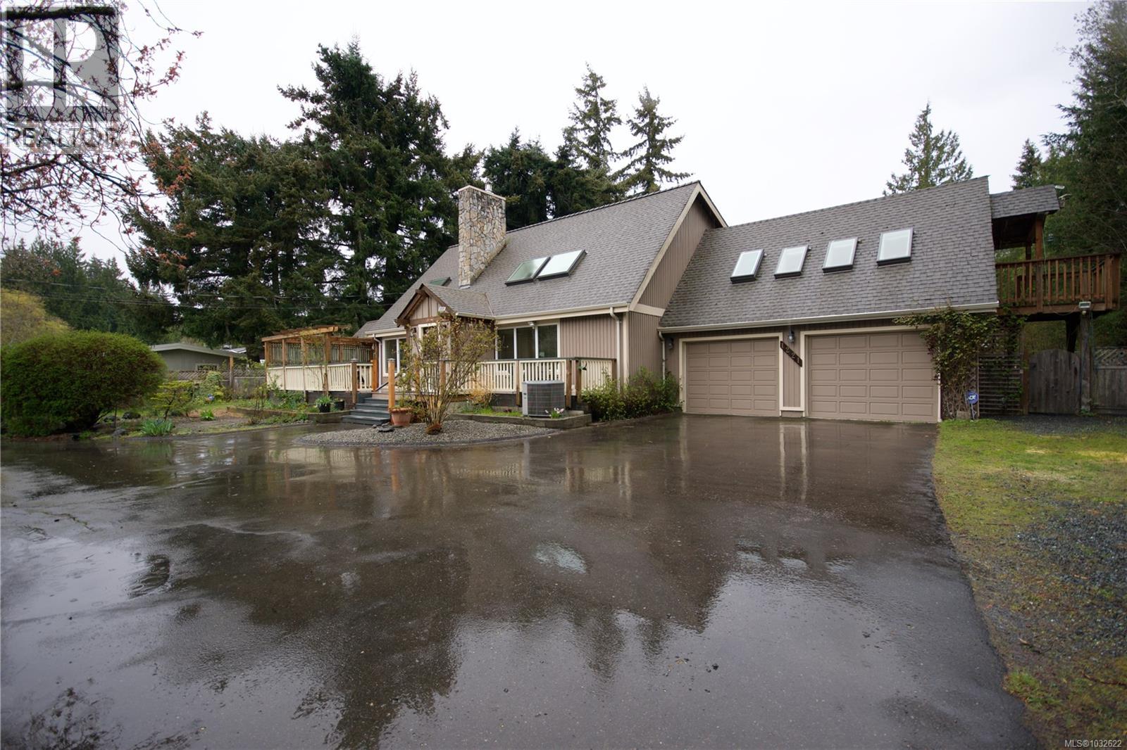 1221 Ganske Rd, Qualicum Beach, British Columbia