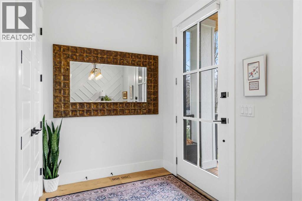 1930 48 Avenue SW, Calgary, Alberta  T2T 2T3 - Photo 3 - A2301390