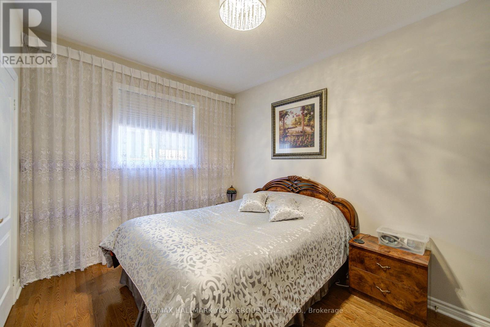 26 Regalia Way, Barrie (Innis-Shore), Ontario  L4M 7H7 - Photo 19 - S13017548