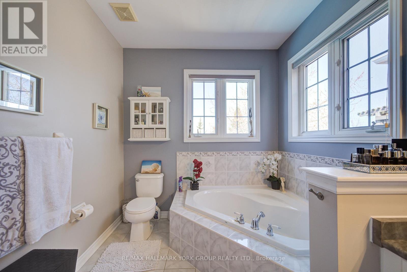 26 Regalia Way, Barrie (Innis-Shore), Ontario  L4M 7H7 - Photo 24 - S13017548