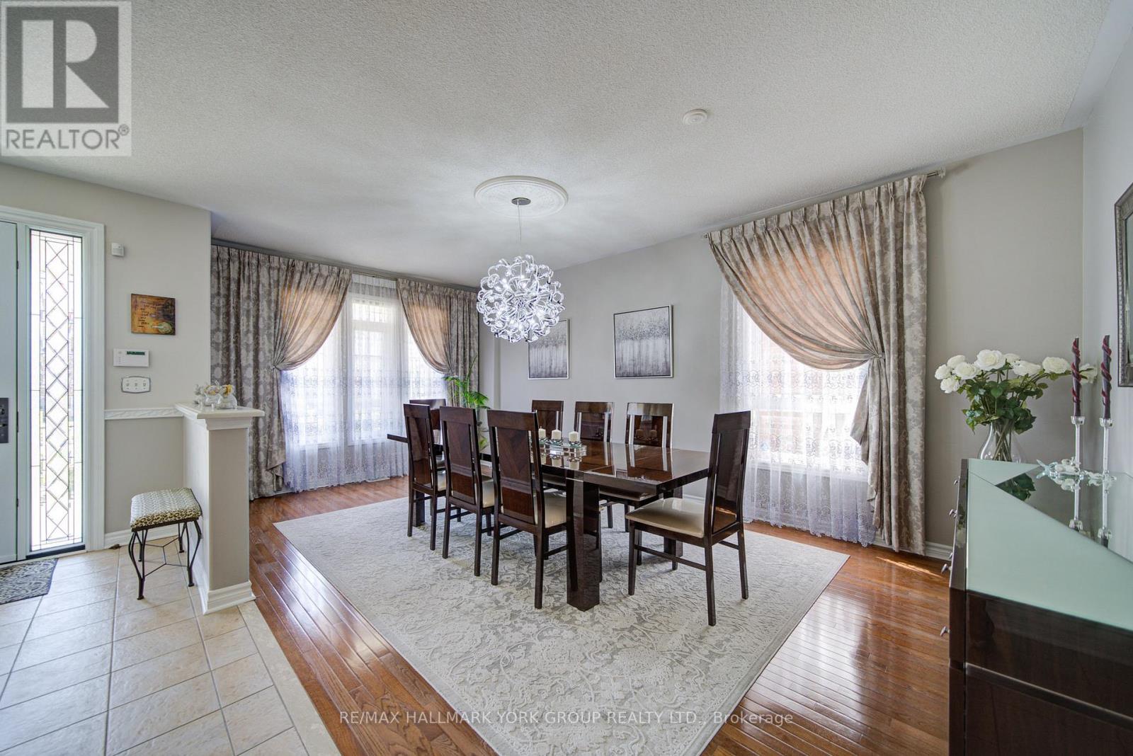 26 Regalia Way, Barrie (Innis-Shore), Ontario  L4M 7H7 - Photo 4 - S13017548