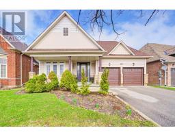 26 REGALIA WAY, Barrie, Ontario
