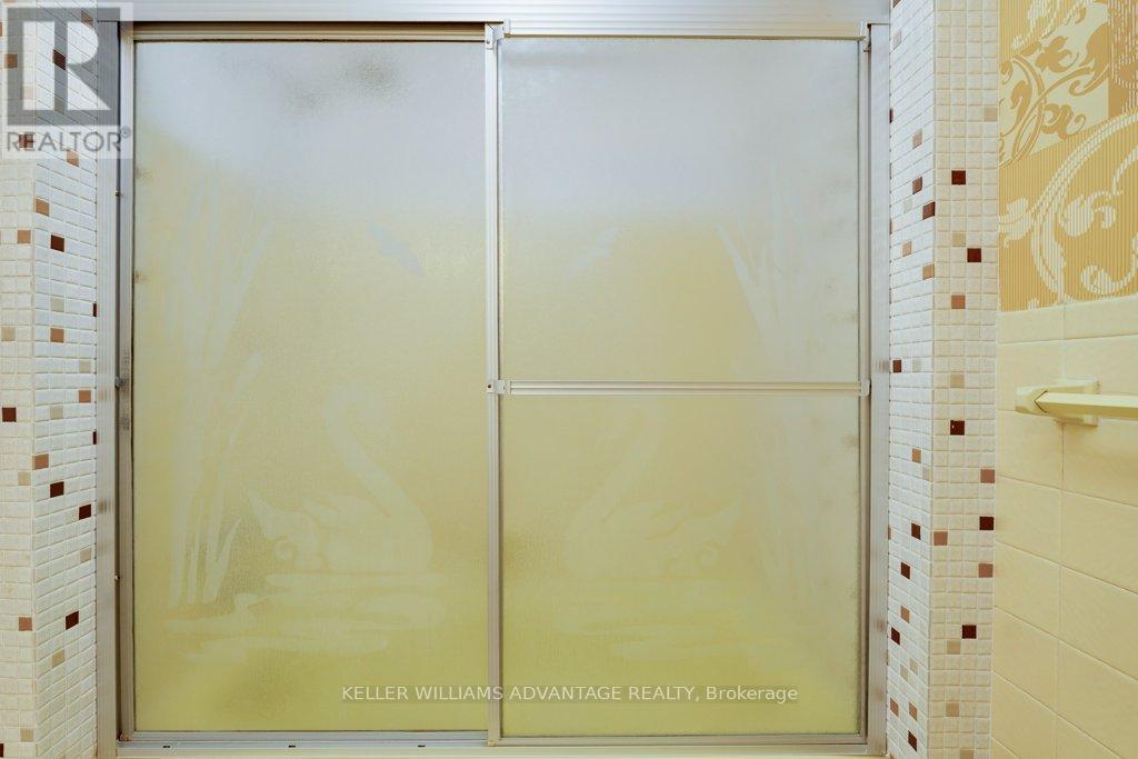 1188 Westerdam Road, Mississauga, Ontario  L4Y 2H4 - Photo 19 - W13017554