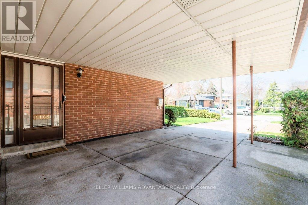 1188 Westerdam Road, Mississauga, Ontario  L4Y 2H4 - Photo 26 - W13017554