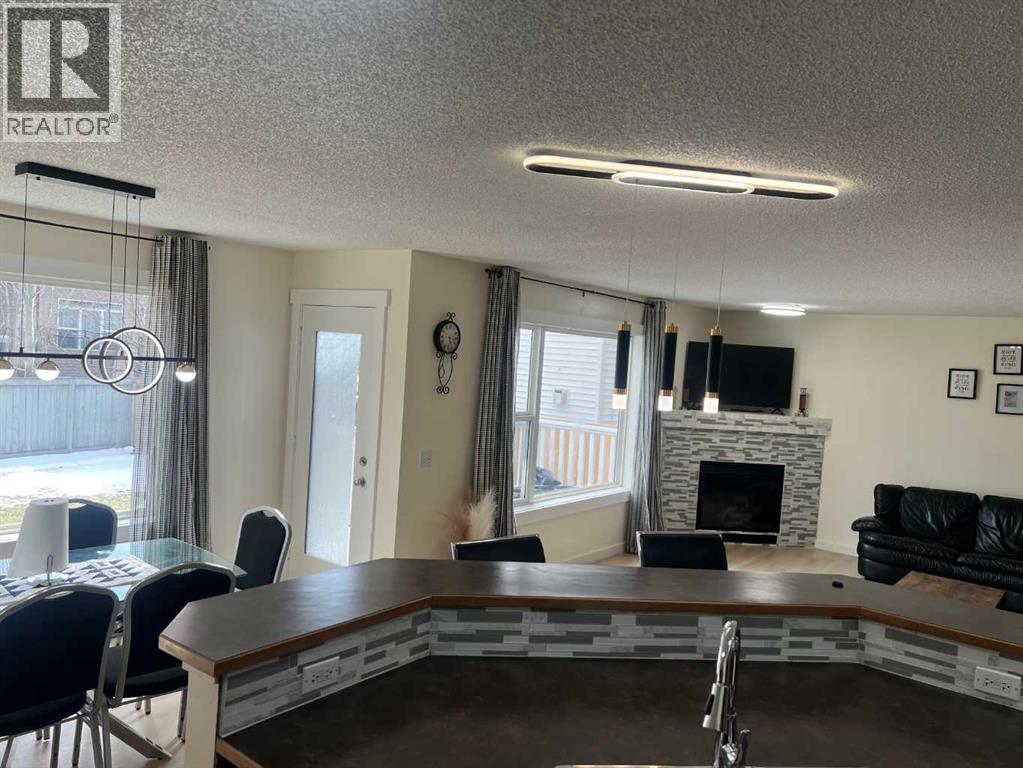 217 Coopers Grove SW, Airdrie, Alberta  T2B 0G4 - Photo 24 - A2303255