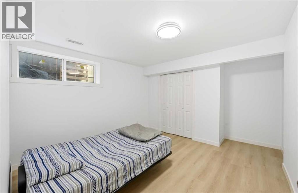 217 Coopers Grove SW, Airdrie, Alberta  T2B 0G4 - Photo 40 - A2303255