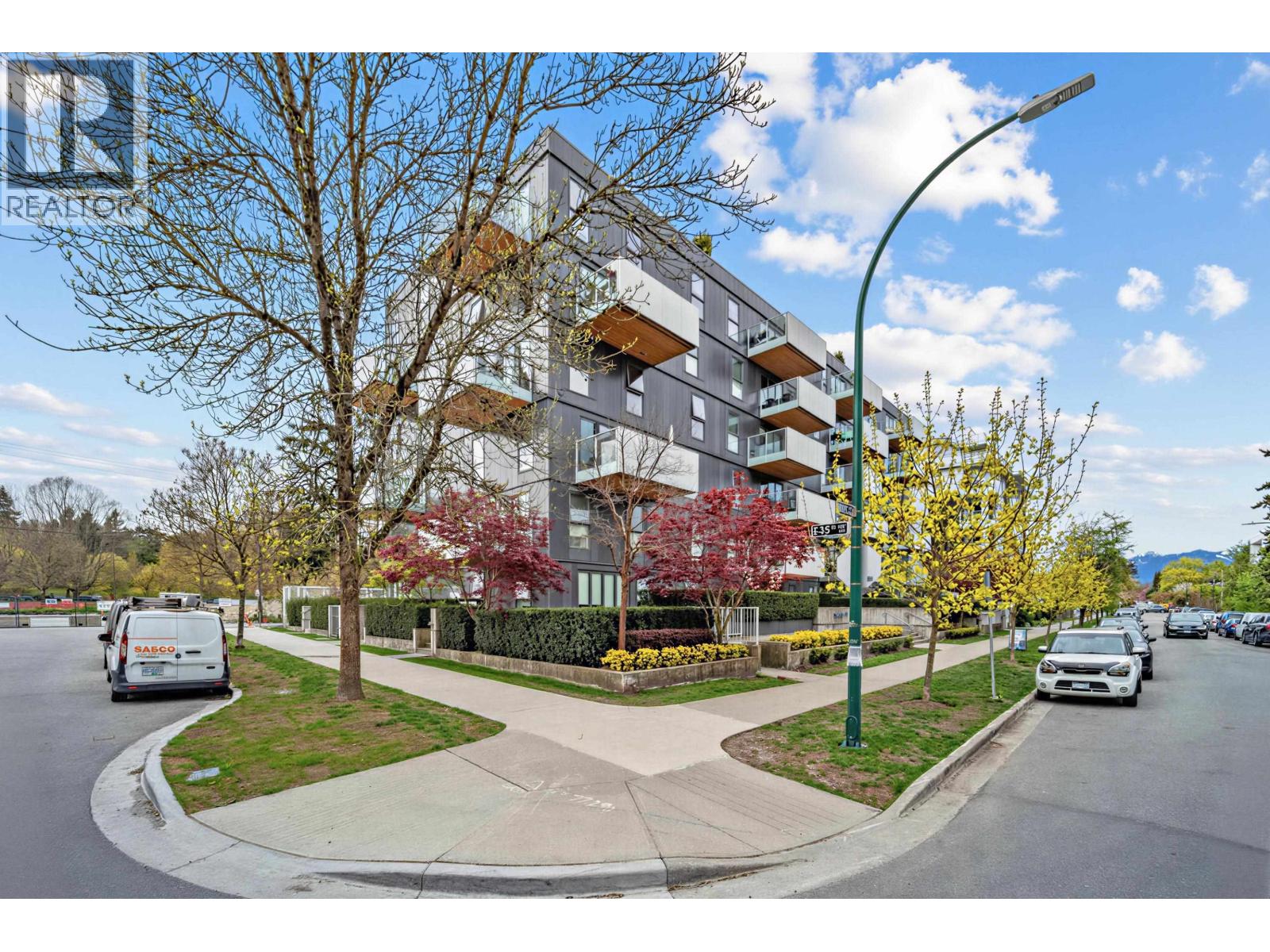 302 5089 QUEBEC STREET, Vancouver, British Columbia