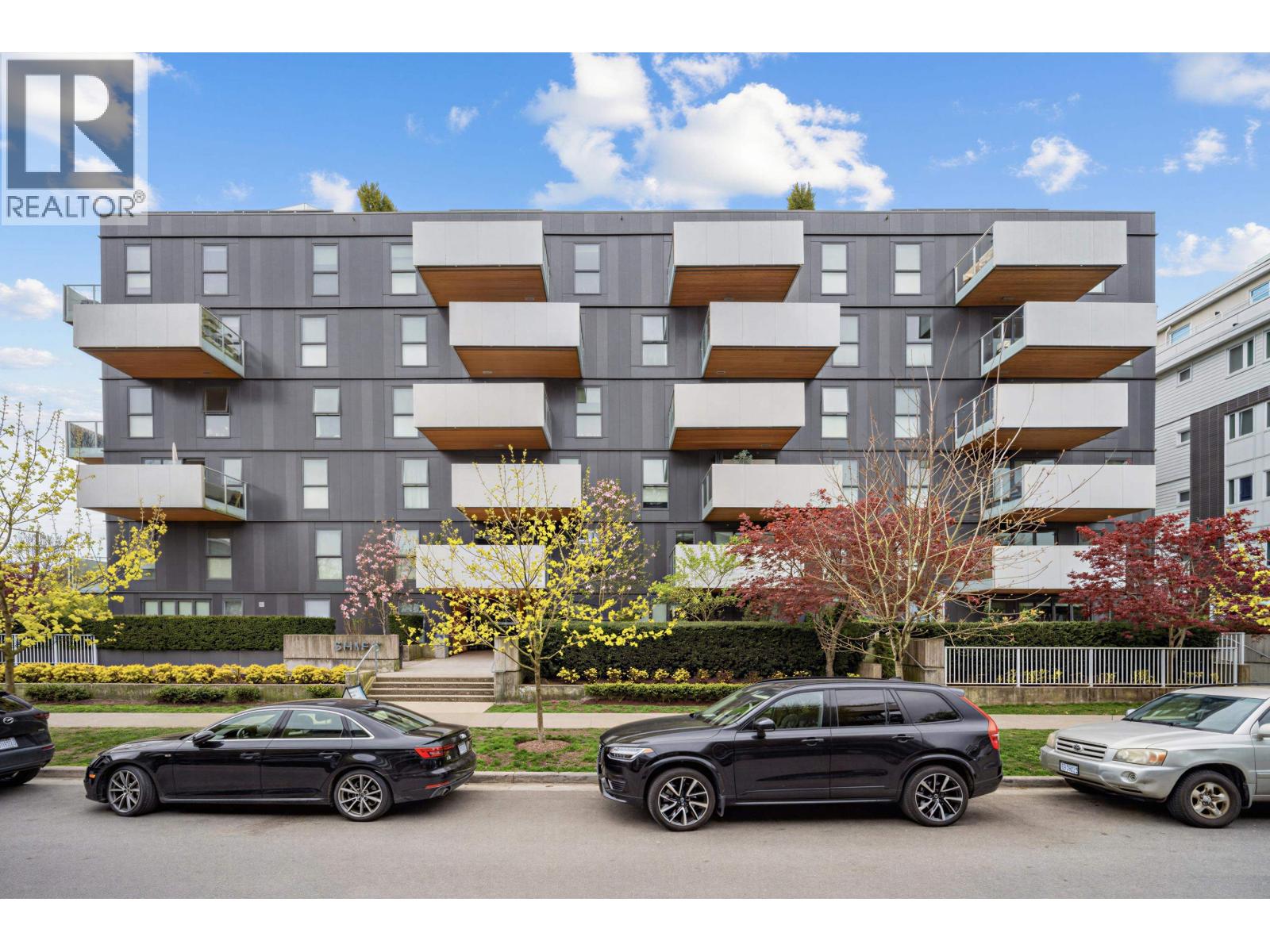 302 5089 Quebec Street, Vancouver, British Columbia  V5W 0E5 - Photo 2 - R3105278