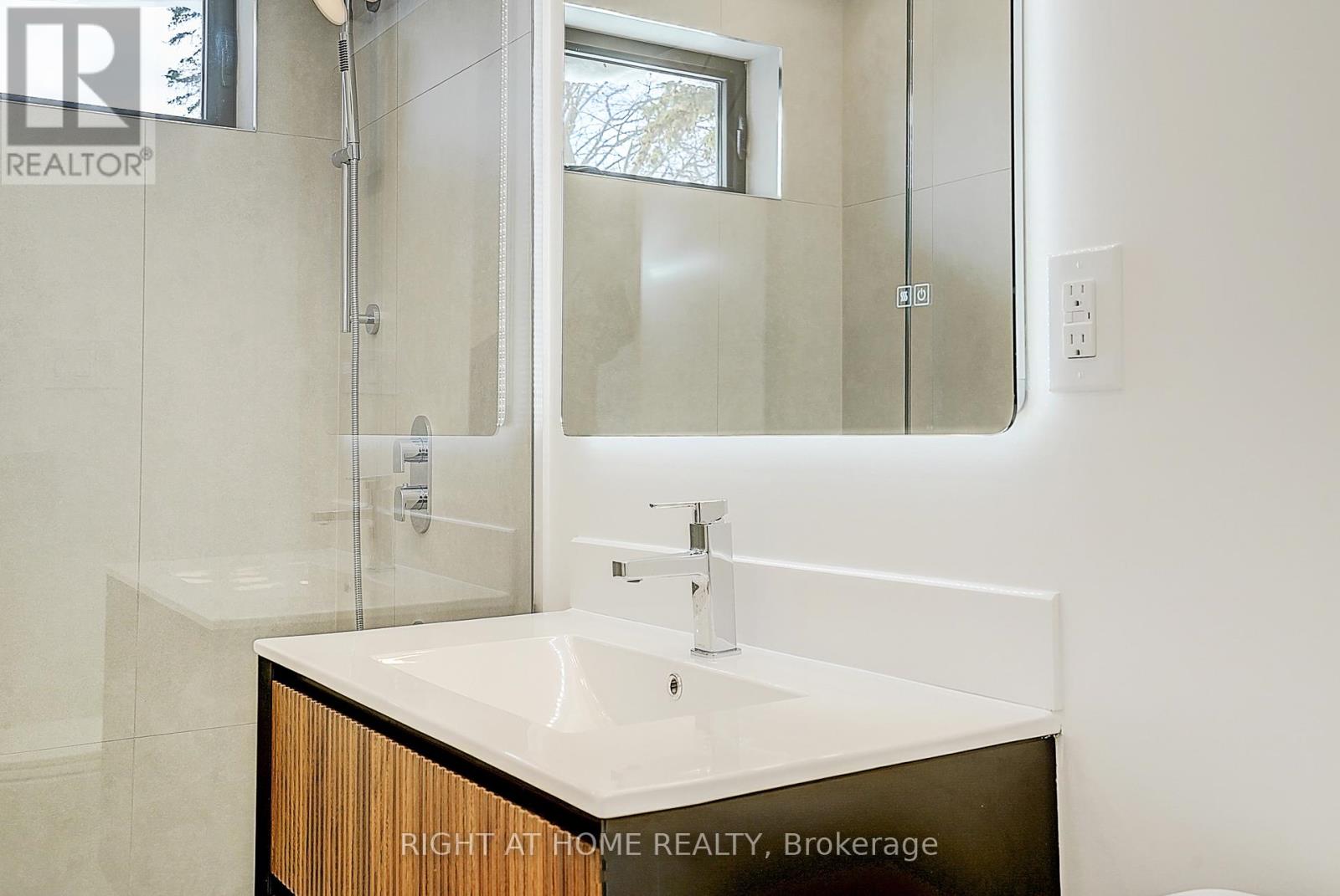 215 Churchill Avenue, Toronto, Ontario  M2R 1E2 - Photo 34 - C13017582